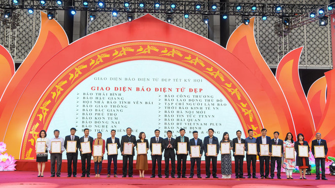 VietnamPlus giành hai giải thưởng tại Lễ Bế mạc Hội báo toàn quốc 2019 ảnh 2