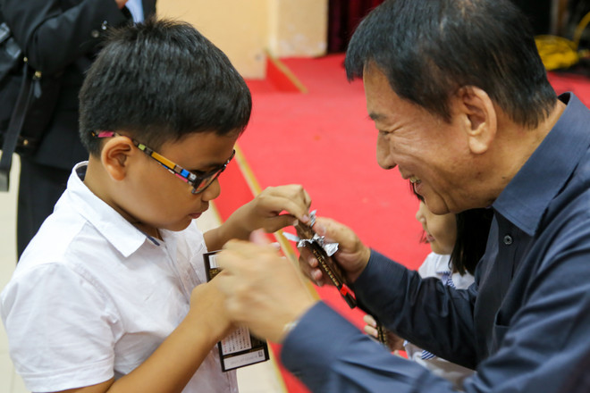 Đại sứ thiện chí Việt - Nhật thăm trẻ em trường Nguyễn Đình Chiểu ảnh 8