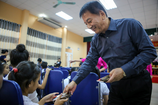 Đại sứ thiện chí Việt - Nhật thăm trẻ em trường Nguyễn Đình Chiểu ảnh 9