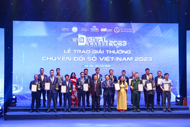 Vinh danh 38 giải pháp, tổ chức Chuyển đổi Số xuất sắc nhất năm 2023 ảnh 1