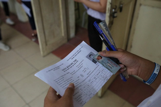 Gần 1 triệu thí sinh bắt đầu bước vào ngày thi THPT Quốc gia đầu tiên ảnh 12