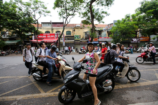 Gần 1 triệu thí sinh bắt đầu bước vào ngày thi THPT Quốc gia đầu tiên ảnh 2