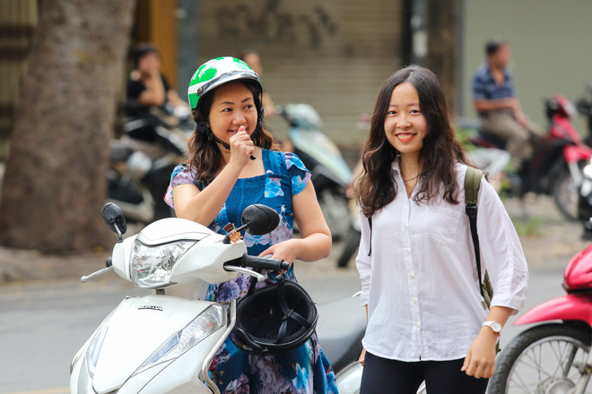 Gần 1 triệu thí sinh bắt đầu bước vào ngày thi THPT Quốc gia đầu tiên ảnh 5