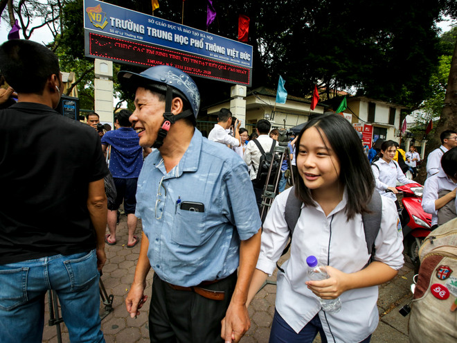 Thí sinh thi THPT Quốc gia phấn khởi vì bài thi Ngữ văn vừa sức ảnh 8