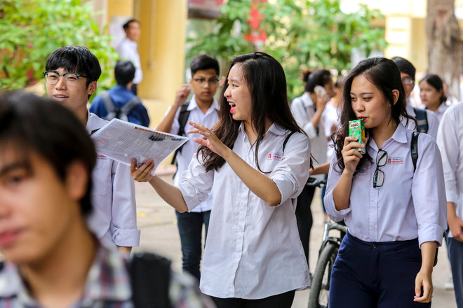 Thí sinh thi THPT Quốc gia phấn khởi vì bài thi Ngữ văn vừa sức ảnh 1