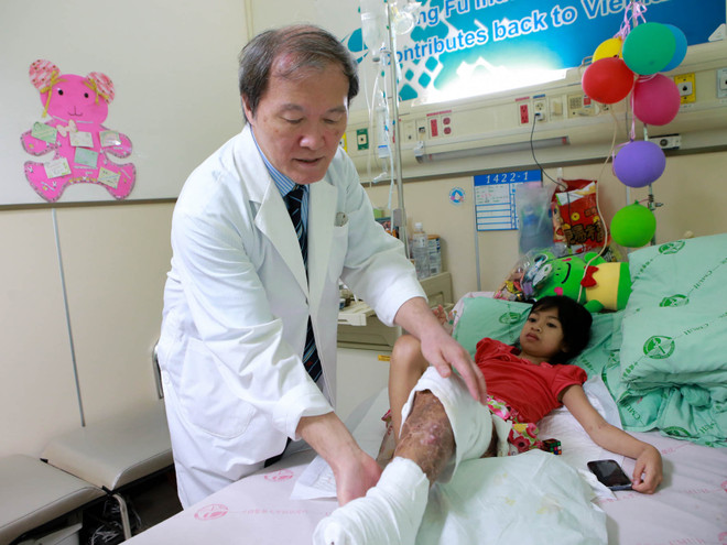 Bài 5: Hy vọng mới của bé Loan và hành trình trên đất bạn ảnh 1