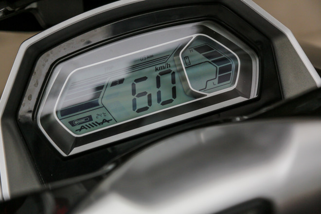 Cận cảnh mẫu xe điện NewTech, 'đối thủ' mới của VinFast Klara ảnh 9