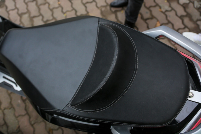 Cận cảnh mẫu xe điện NewTech, 'đối thủ' mới của VinFast Klara ảnh 16