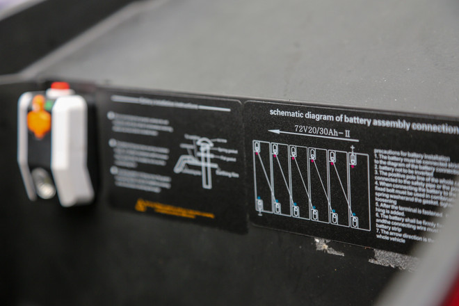 Cận cảnh mẫu xe điện NewTech, 'đối thủ' mới của VinFast Klara ảnh 20