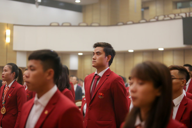 Dàn trai xinh gái đẹp tề tựu tại lễ khen thưởng VĐV SEA Games xuất sắc ảnh 5