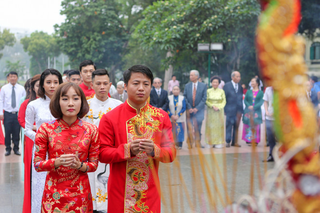 Xúc động đám cưới tập thể của 40 cặp đôi già và trẻ ở Thủ đô ảnh 11