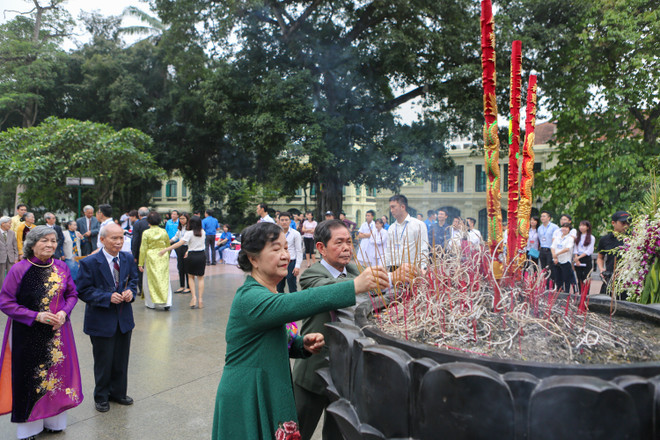 Xúc động đám cưới tập thể của 40 cặp đôi già và trẻ ở Thủ đô ảnh 12