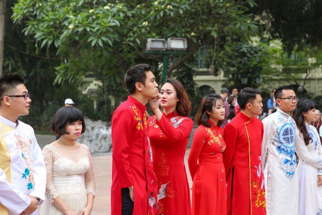 Xúc động đám cưới tập thể của 40 cặp đôi già và trẻ ở Thủ đô ảnh 6