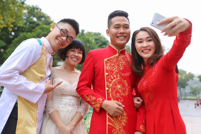 Xúc động đám cưới tập thể của 40 cặp đôi già và trẻ ở Thủ đô ảnh 7