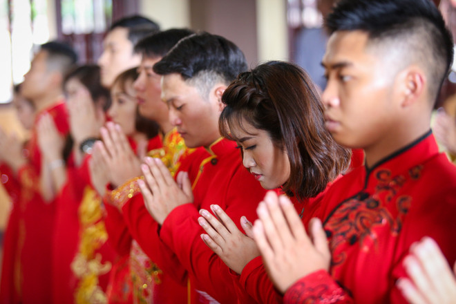 Hình ảnh 14 cặp đôi tại Hà Nội tổ chức lễ cưới tập thể nơi cửa Phật ảnh 7