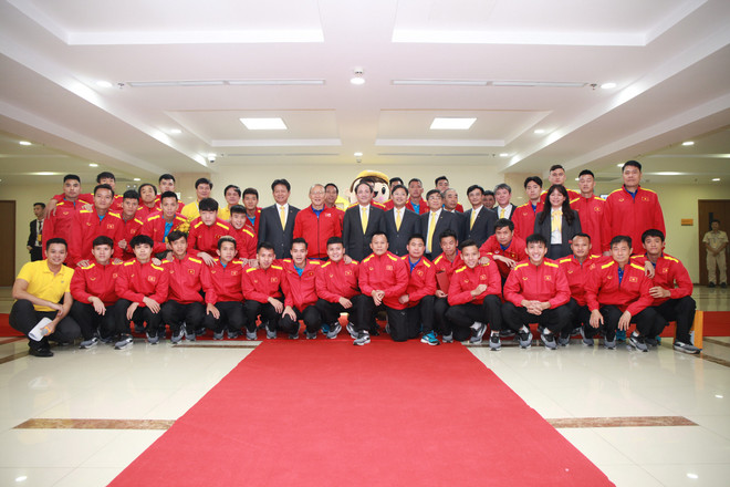 Bưu điện Việt Nam sẽ chuyển phát vé trận Việt Nam - Philippines ảnh 2