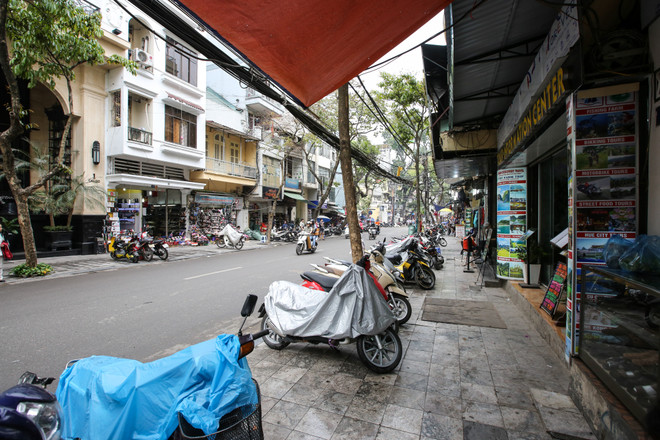 Nhìn lại vỉa hè Hà Nội một năm sau chiến dịch chống lấn chiếm ảnh 3