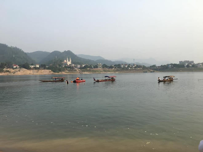 Hòa Bình: Đi tắm sông Đà, 8 học sinh đuối nước tử vong thương tâm ảnh 6