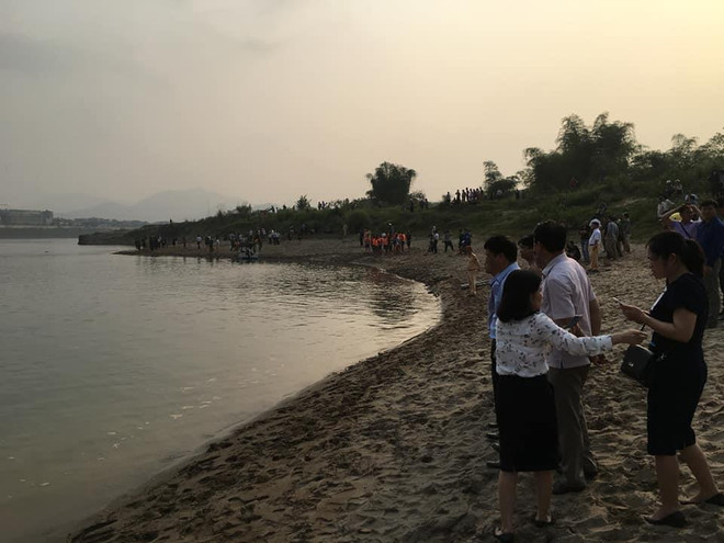 Hòa Bình: Đi tắm sông Đà, 8 học sinh đuối nước tử vong thương tâm ảnh 8