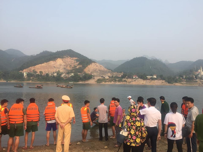 Hòa Bình: Đi tắm sông Đà, 8 học sinh đuối nước tử vong thương tâm ảnh 3