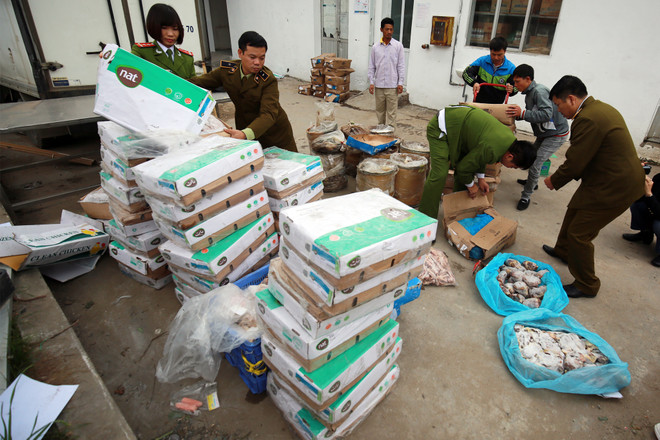 Phát hiện hơn 1 tấn chân gà, tim lợn đông lạnh quá hạn sử dụng ảnh 8