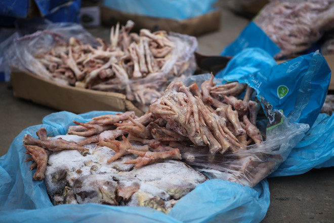 Phát hiện hơn 1 tấn chân gà, tim lợn đông lạnh quá hạn sử dụng ảnh 6