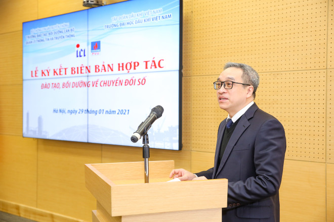 Bộ Thông tin Truyền thông và PVU ký hợp tác đào tạo về chuyển đổi số ảnh 1