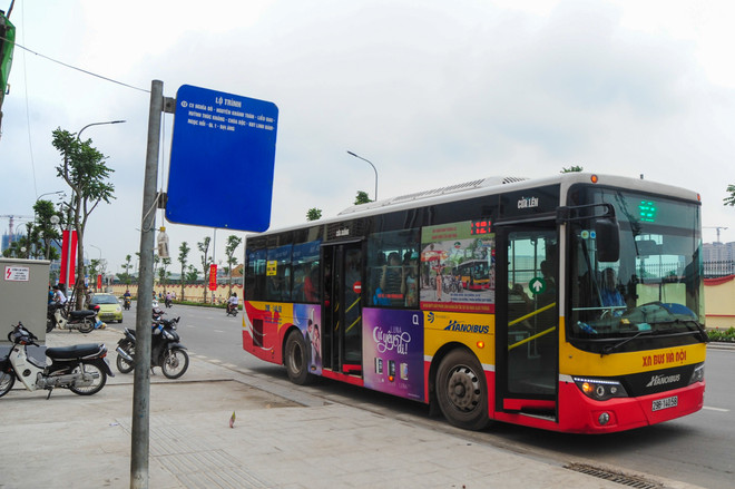 Biển quảng cáo trên tuyến phố kiểu mẫu: Người khen đẹp, kẻ chê xấu ảnh 6