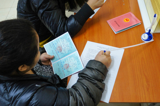 Ngày đầu làm thẻ căn cước, người dân dễ dàng đăng ký ảnh 7