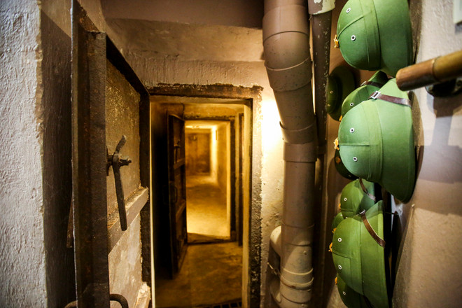 Khám phá hầm trú bom '5 sao' thời chiến ngay trung tâm Hà Nội ảnh 3