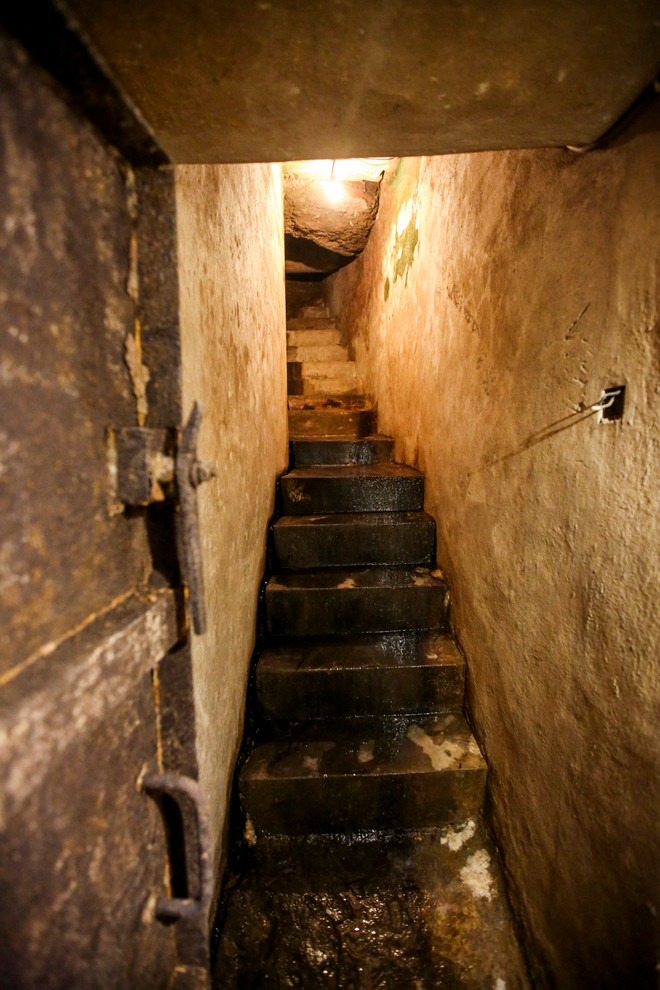 Khám phá hầm trú bom '5 sao' thời chiến ngay trung tâm Hà Nội ảnh 15