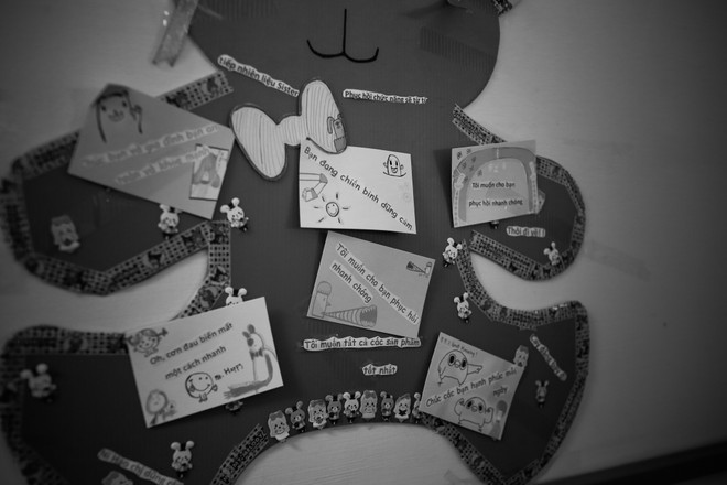 Bài 4: [Photo] Ám ảnh giấc mơ được đi của cô bé chân voi ảnh 11