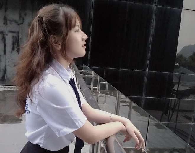 Nữ sinh lớp 11 sắp tốt nghiệp đại học nhờ học trực tuyến ảnh 2