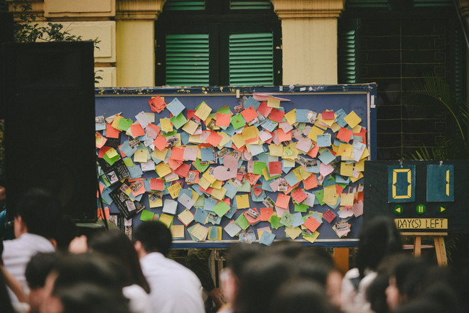 Khóc cười cùng học sinh Việt Đức trong ngày chia tay lứa 10x đầu tiên ảnh 4