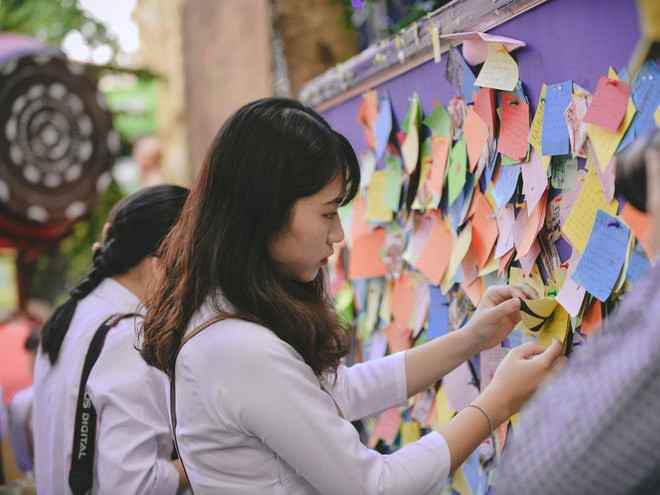 Khóc cười cùng học sinh Việt Đức trong ngày chia tay lứa 10x đầu tiên ảnh 5