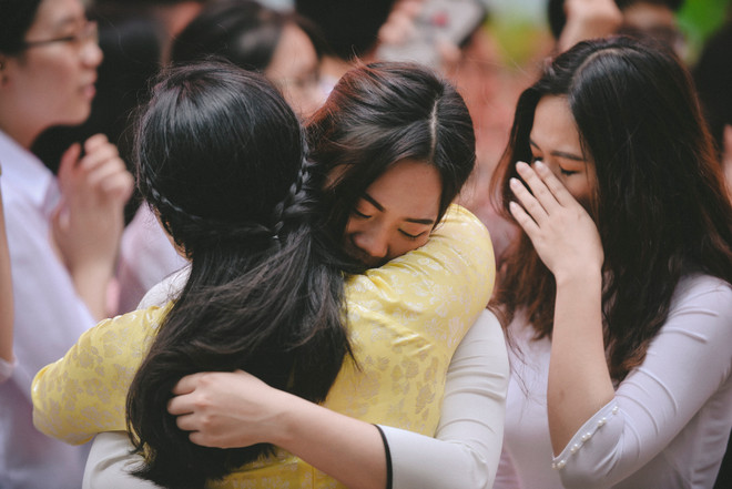 Khóc cười cùng học sinh Việt Đức trong ngày chia tay lứa 10x đầu tiên ảnh 14