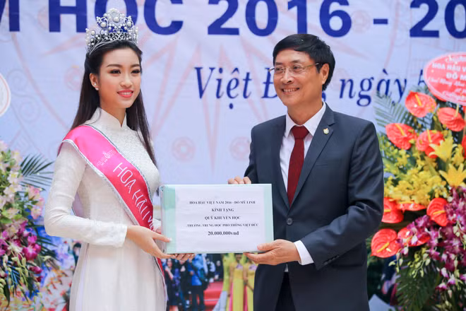 Hoa hậu Đỗ Mỹ Linh xinh tươi trong ngày trở về trường cũ ảnh 8