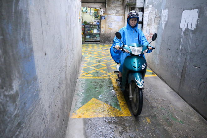 Hà Nội: "Làn đường ưu tiên BRT trong ngõ" bất ngờ bị xóa bỏ ảnh 4