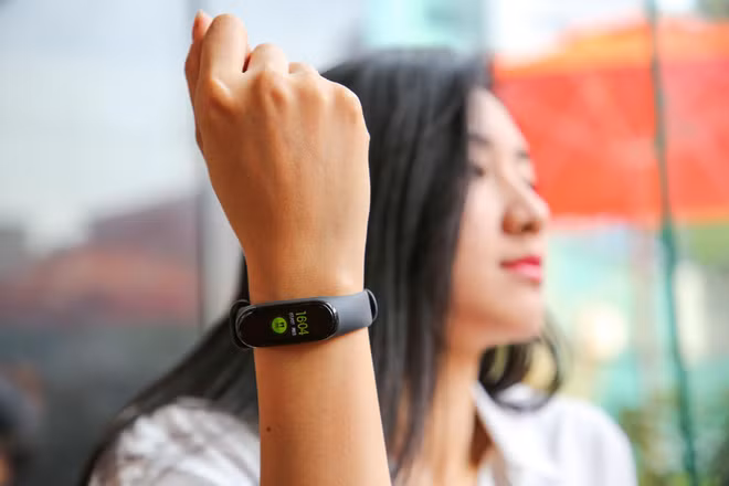 Đánh giá chi tiết Mi Band4 - Vòng đeo thông minh mới nhất của Xiaomi ảnh 9
