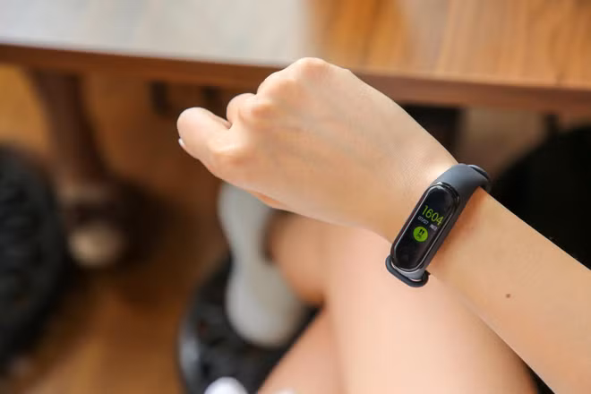 Đánh giá chi tiết Mi Band4 - Vòng đeo thông minh mới nhất của Xiaomi ảnh 8
