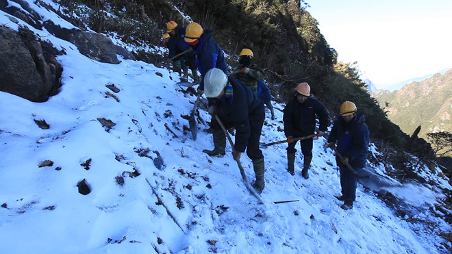 Chuyện chưa kể về hành trình kéo điện lên nóc nhà Đông Dương ảnh 5