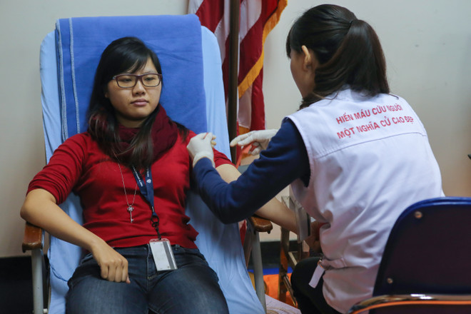 Hiến máu nhân đạo, món quà Tết đầy ý nghĩa của Đại sứ quán Hoa Kỳ ảnh 3
