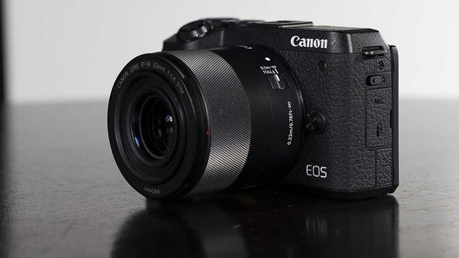 Canon M6 Mark II hướng đến nhóm người dùng thích một thiết bị phù hợp cho mọi chuyến du lịch. (Ảnh: Canon) Những mẫu máy ảnh mirroless dưới 30 triệu đáng mua nhất nửa đầu 2020 ảnh 3