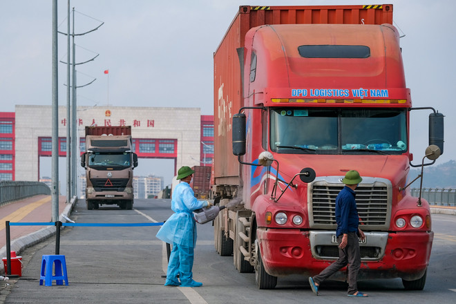 Sinh viên Nhiếp ảnh 'ăn ngủ' cùng COVID-19 để làm bài tốt nghiệp ảnh 4