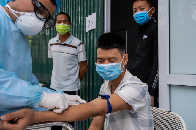 Sinh viên Nhiếp ảnh 'ăn ngủ' cùng COVID-19 để làm bài tốt nghiệp ảnh 10