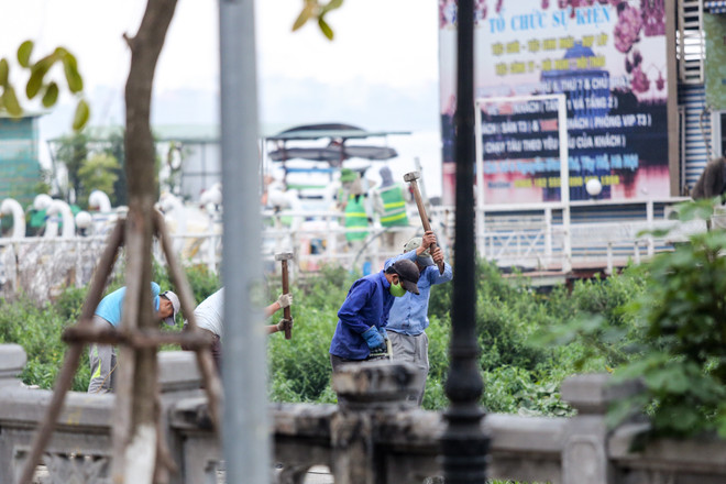 Cưỡng chế, giải tỏa nhà nổi xây dựng trái phép ở Hồ Tây ảnh 11