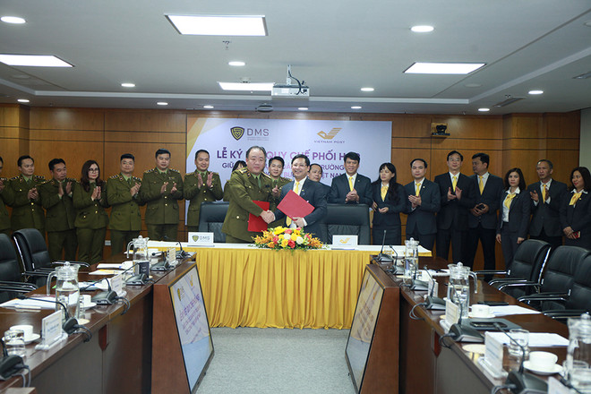 VietnamPost ký kết quy chế phối hợp với Tổng cục Quản lý thị trường ảnh 1