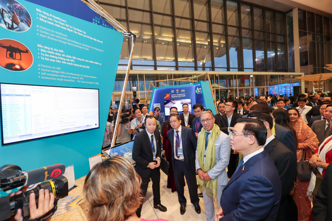 Triển lãm Khát vọng Việt Nam: Cầu nối thúc đẩy Chuyển đổi Số ảnh 9