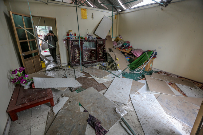 [Photo] Tan hoang làng Quan Độ sau vụ nổ bom kinh hoàng ảnh 10