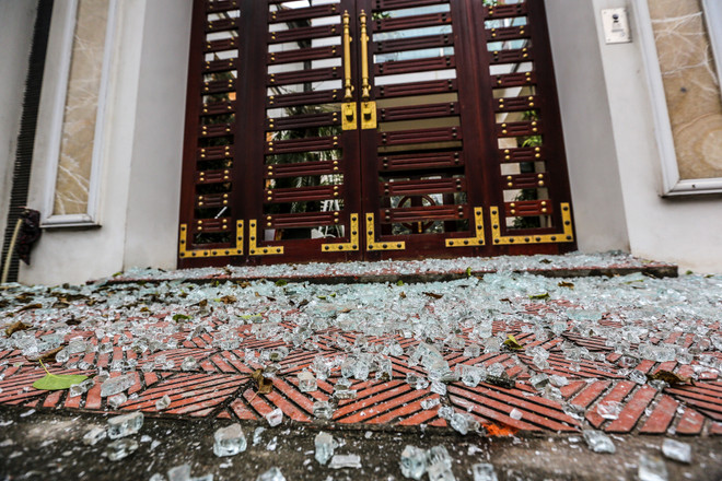 [Photo] Tan hoang làng Quan Độ sau vụ nổ bom kinh hoàng ảnh 6